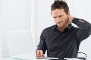 Manipulations vertébrales efficaces pour douleurs cervicales cervicales aigues